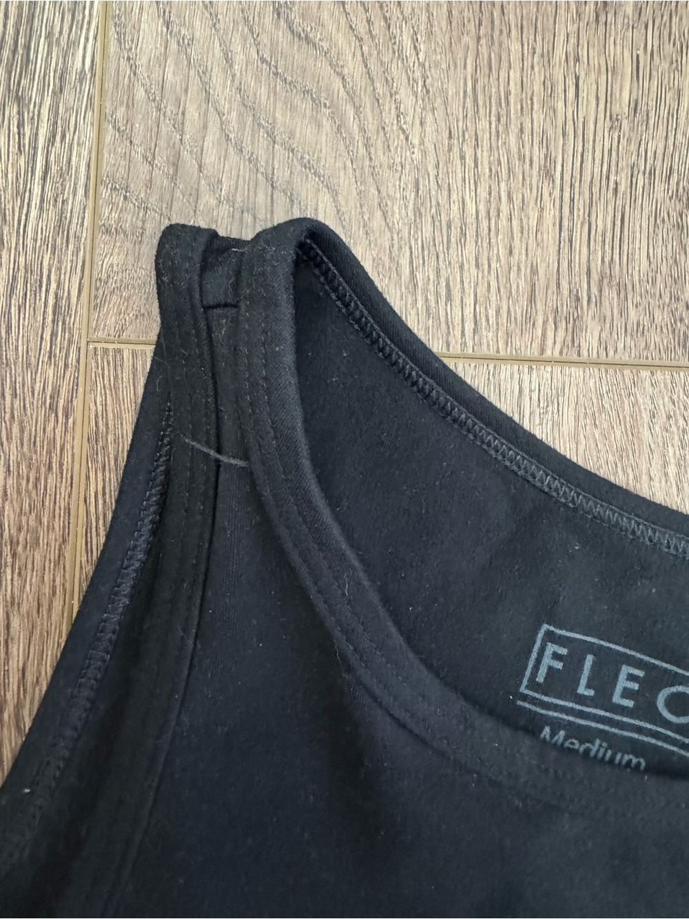 FLEO- Racerback Crop Tank Fitted - Picture 5 of 5
